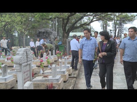 Video Phó Chủ tịch nước Đặng Thị Ngọc Thịnh viếng nghĩa... - youtube