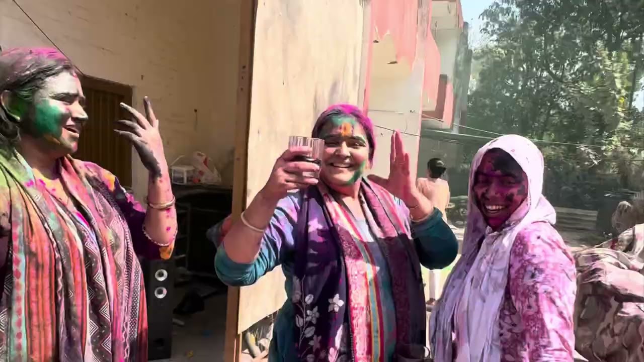 Happy Holi with full on masti 🫂🫶🏻 #minivlog  #trending #ytshorts 