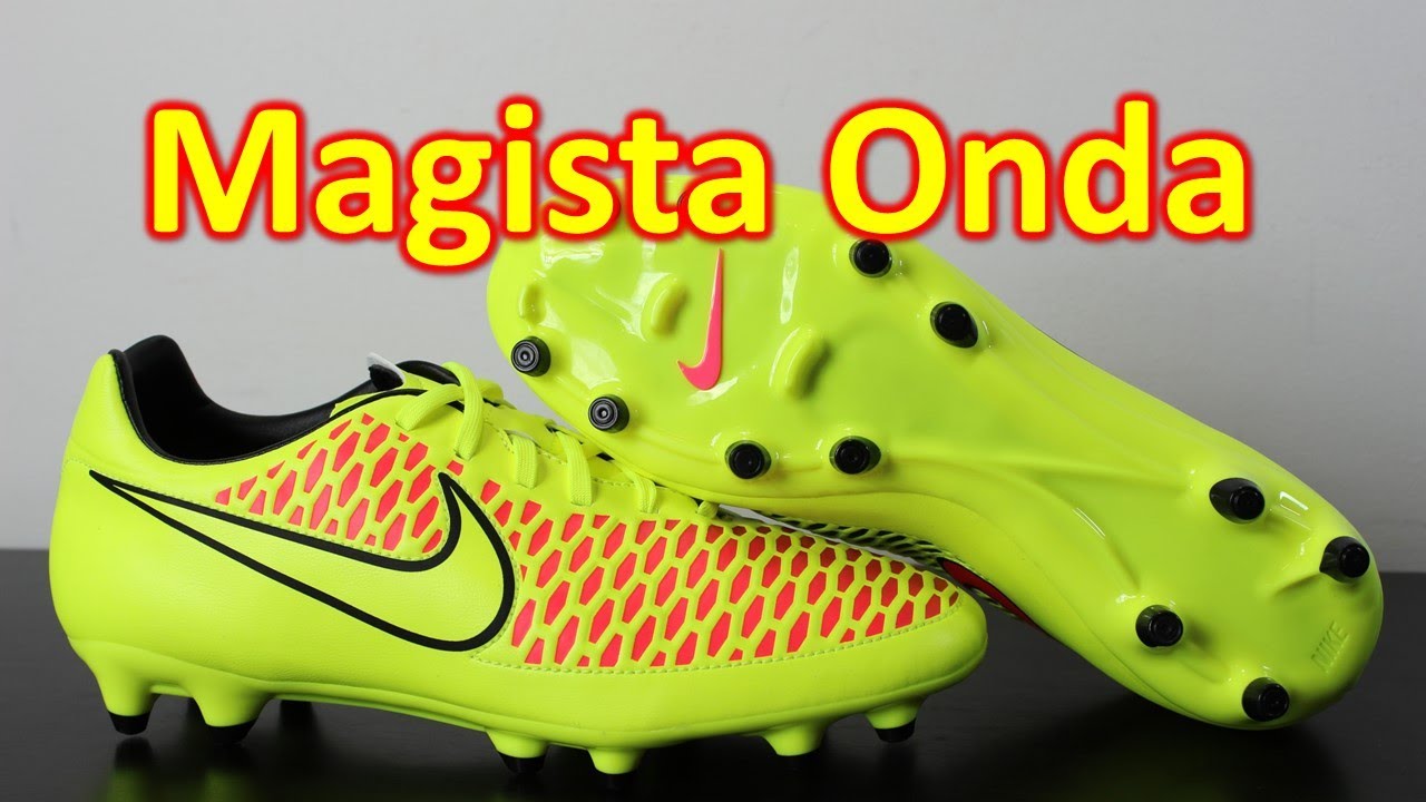 ENFRENTADOS · Mejor Evolución de Nike Mercurial Vs Magista