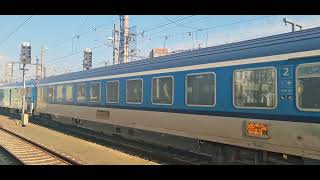 Einfahrt der 380 011-7 am EC333 jižni Express in Linz Hbf am 4.3.2026 Einfahrt der 380 011-7 am EC333 jižni Express in Linz Hbf am 4.3.2026