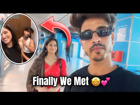 Finally We Met 🧿🥰 | Long Distance Love | ​⁠#couplegoals #dailyvlog #couple #love ​⁠@kk ki power
