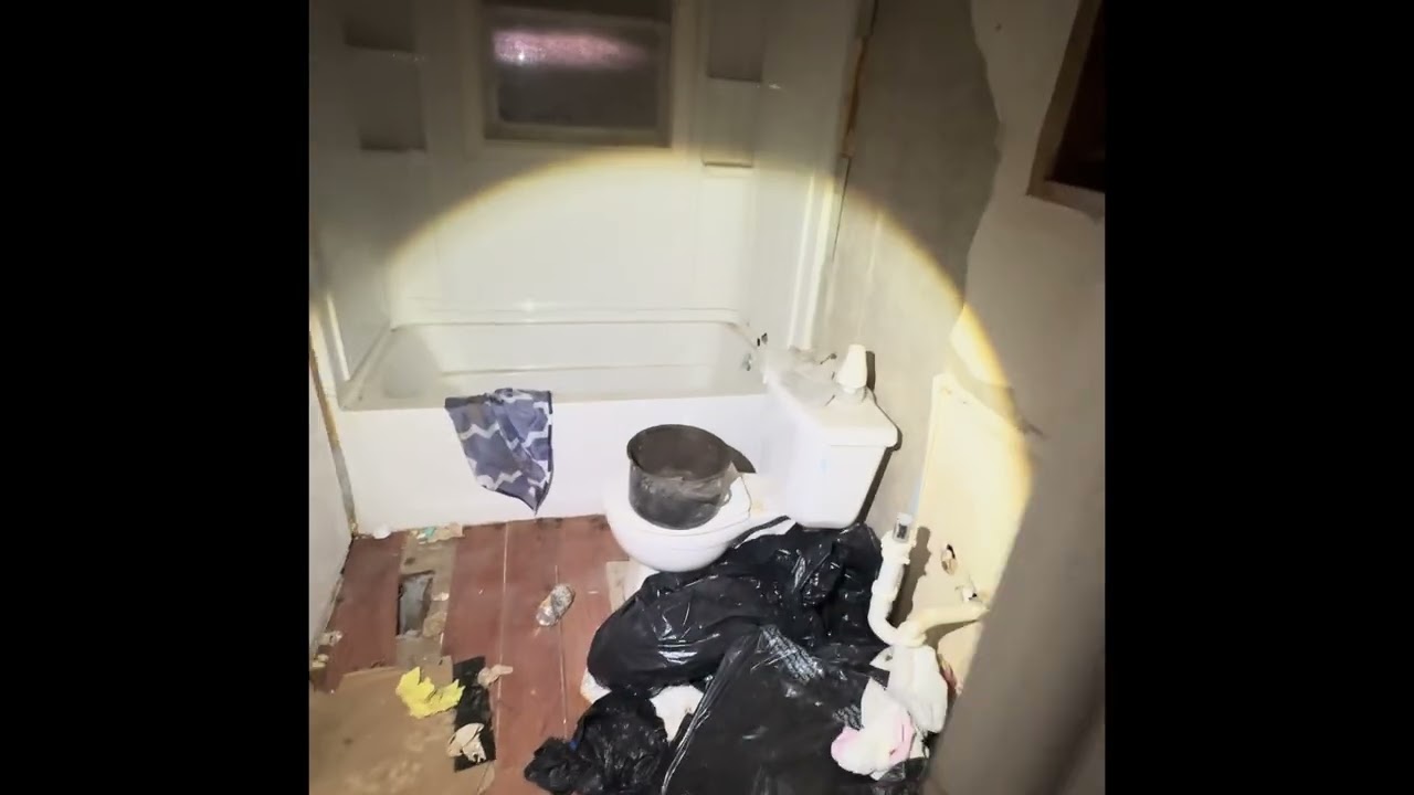 Investor special in West Tulsa!