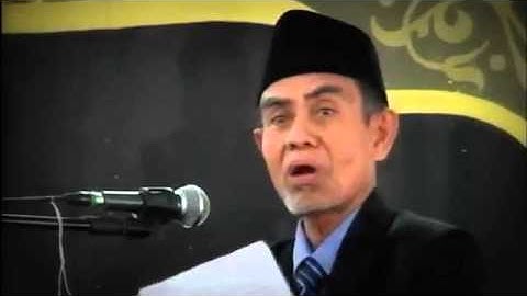 KH Hasan Abdullah Sahal   Wisuda ISID Gontor 2013