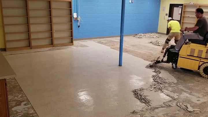 Battery ride on floor scraper for USA market