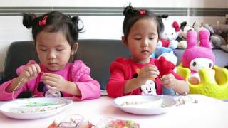 Aliza & Naomi 2015110201 - 穿珠仔