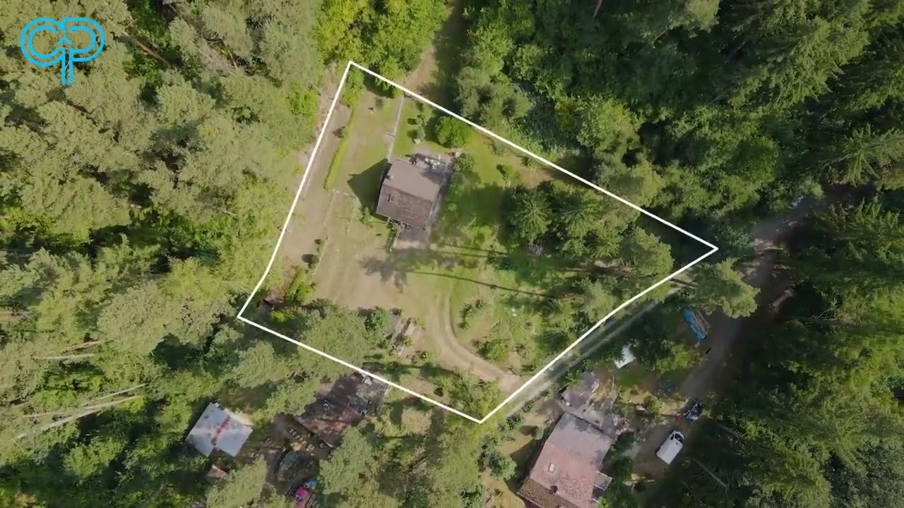 Prodej krásné chaty s velkou zahradou v obci Hrusice.