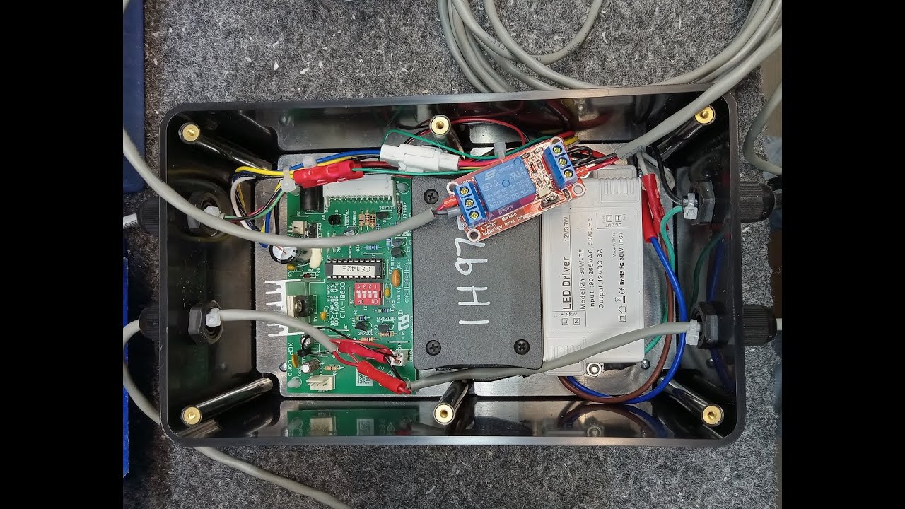 XCP Corp VendaVolt Clear Token Visa & MasterCard Cashless Cellular Phone App Payment Station