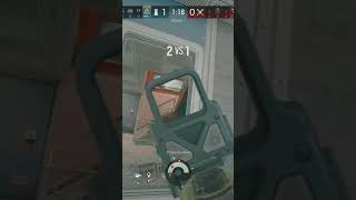 3 Kills e uma assit de Torn pra garantir no mapa navio #r6 #raibowsix #r6siege