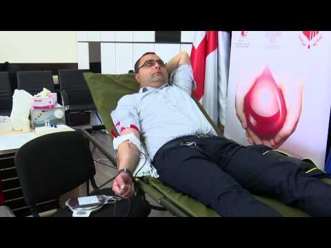 25.04.2017 რუსთავის მერიისა და საკრებულოს თანამშრომლები სისხლის უანგარო დონაციის აქციაში ჩაერთნენ