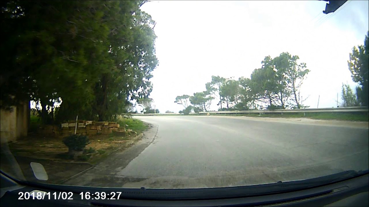 Drive through Triq Il Fortizza Tal Mosta