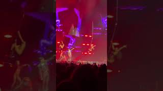 Neyo and akon too far away for good video quality