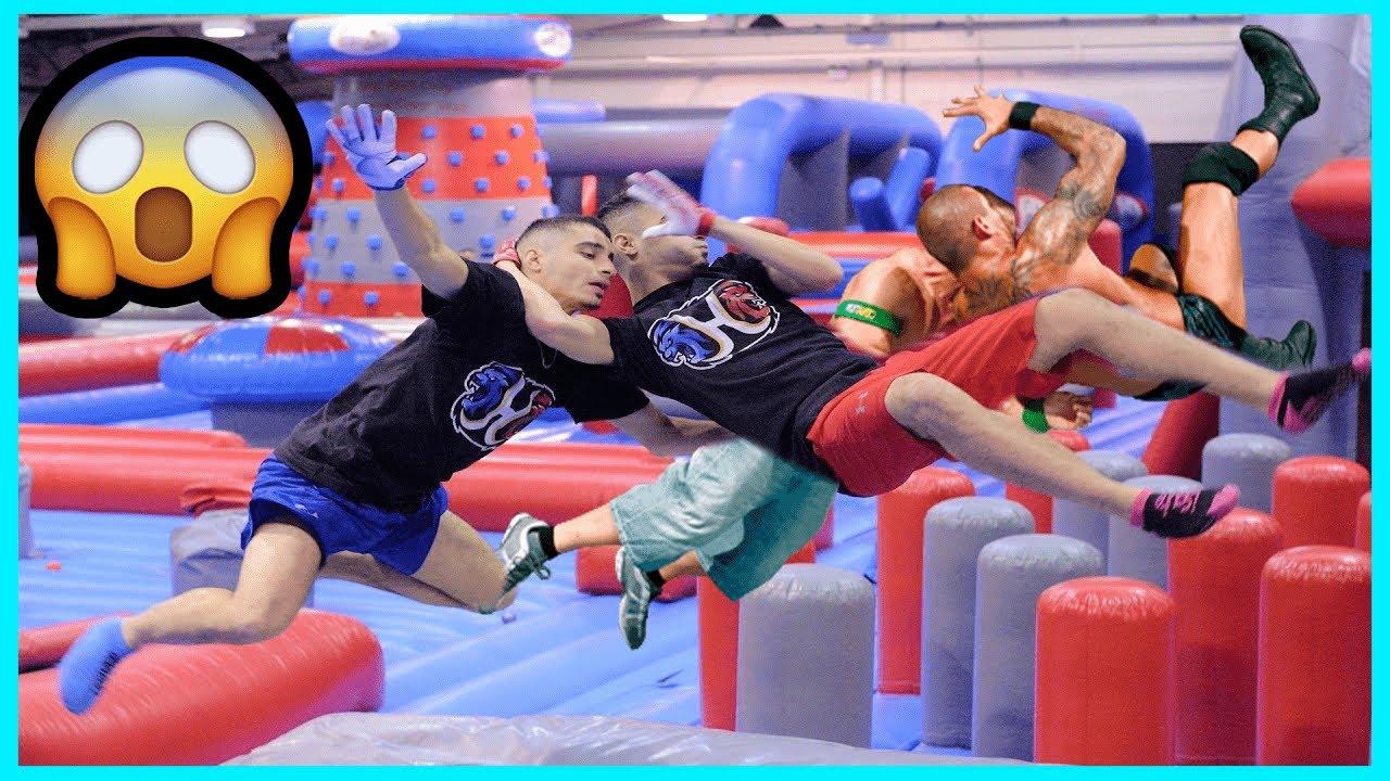 !! ð¥ð± تقليد حركات المصارعين في البيت الهزاز - YouTube