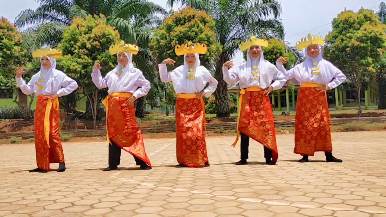 Tari Kreasi Lampung FL2SN SMP IT Miftahul Jannah