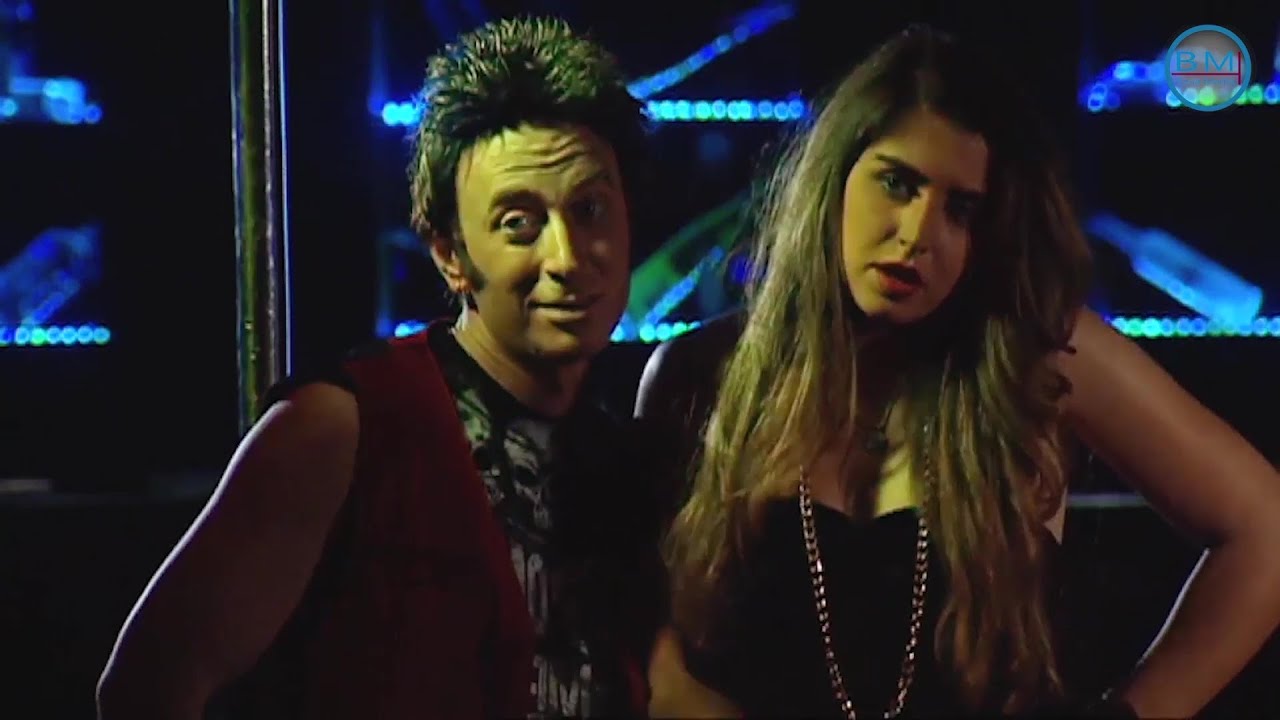 يلي عمله معها 🤭 خلاها توثق بأنوثتها وجمالها 🔥💃 - مسلسل شيفون