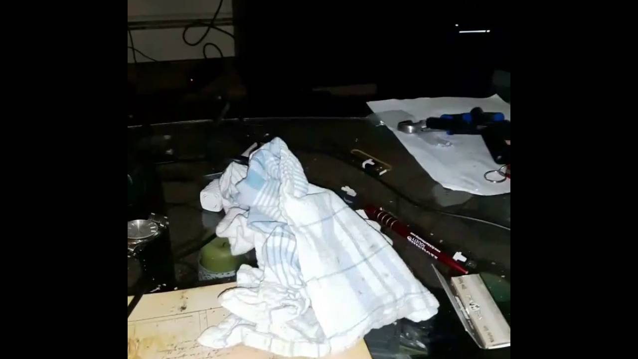 Hightorials: How to make a rachet bong! Make bong with a water bottle and a pen :)