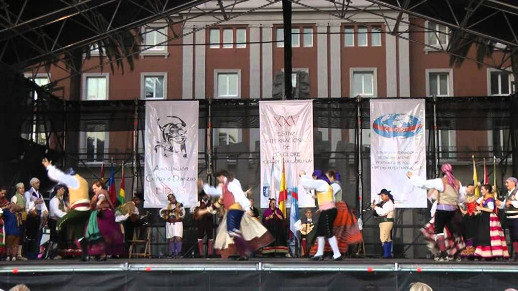 tipico ドイツ Manchegan traditional folk dance: Malagueña