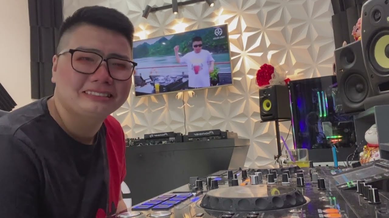 LIVE MIX STUDIO TRIEUMUZIK - DJ TRIỆU MUZIK MIX -