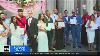 20 couples tie the knot on Miami-Dade County Courthouse steps