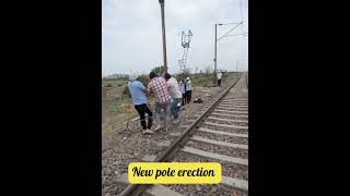 #RailwaySignals #TrackMaintenance #RailroadLife #HeavyEquipment #SignalMast #Railfan #train #viral