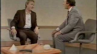 Adrian Edmondson Wogan 1985