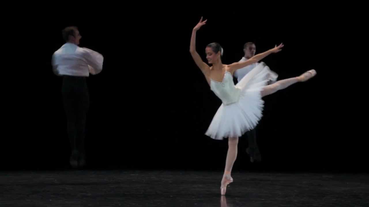 Mathilde Froustey   Pas de Cinq de Suite en Blanc
