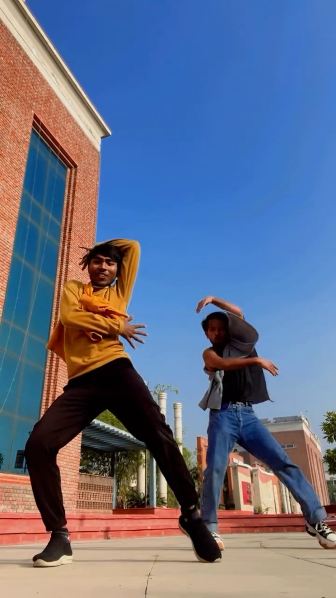 Kiss Me Baby ? l Dance Cover l Vinod l #kissmebaby #shorts #duet #dancevideo #remix #trending #fyp