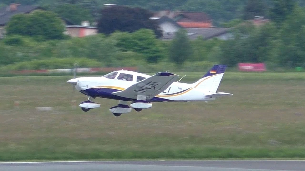 Piper PA-28-181 Archer III takeoff at Graz Airport | D-EZEI