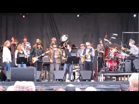 THE WEIGHT - Levon Helm Band & Wilco - Solid Sound...