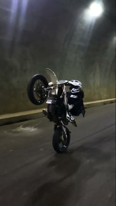 Story Wa SuperMoto Wheelie [dari:@shobrayy_] #repost #reupload #supermotoindonesia #wheelie #viral