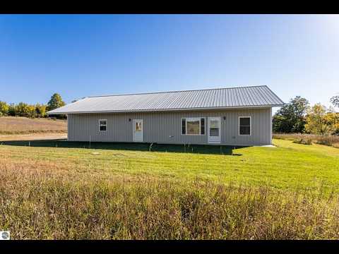 16760 Litzen Road, Copemish, MI home video tour