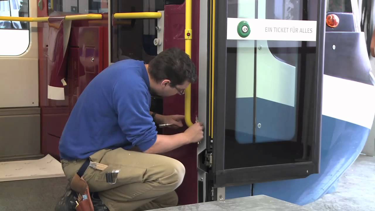 Sunrise Tram Zürich | Christinger Partner AG