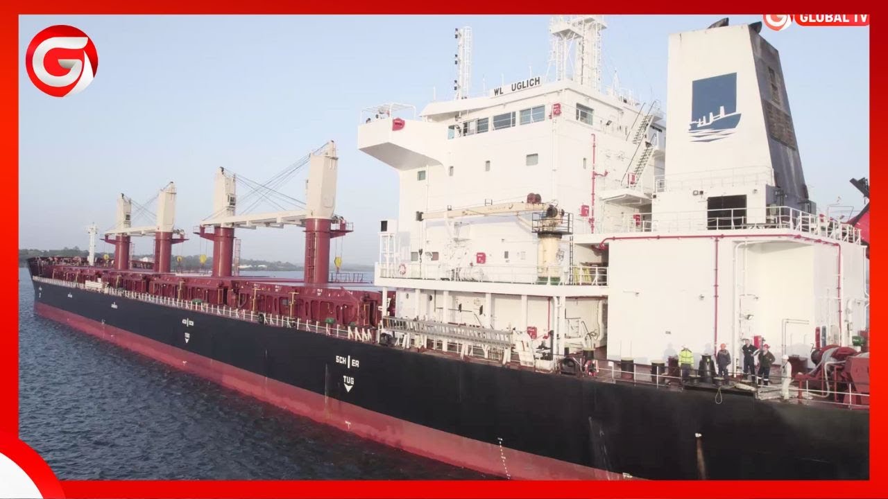 ONA MELI KUBWA ILIYOBEBA SHEHENA ya MIZIGO KUTOKA URUSI ILIVYOTIA NANGA BANDARI ya TANGA...