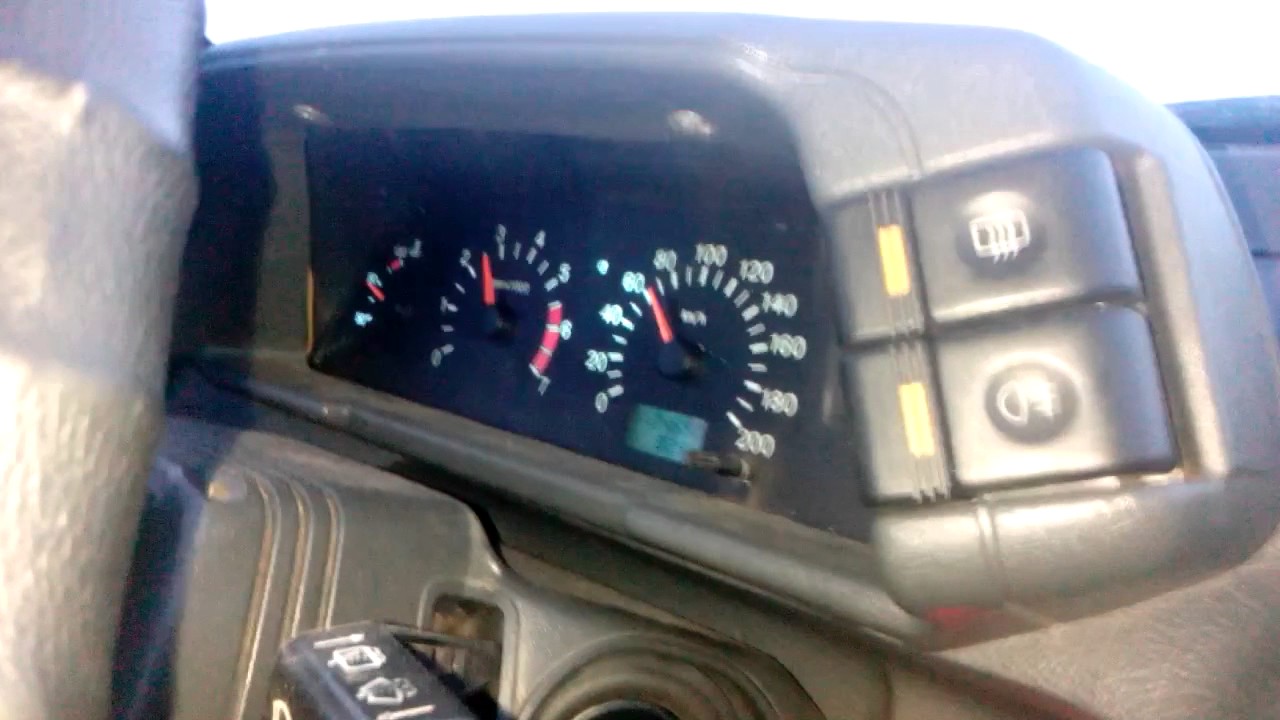 Спидометр глючит. - YouTube