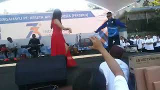 Hebohh joget goyang karet.1