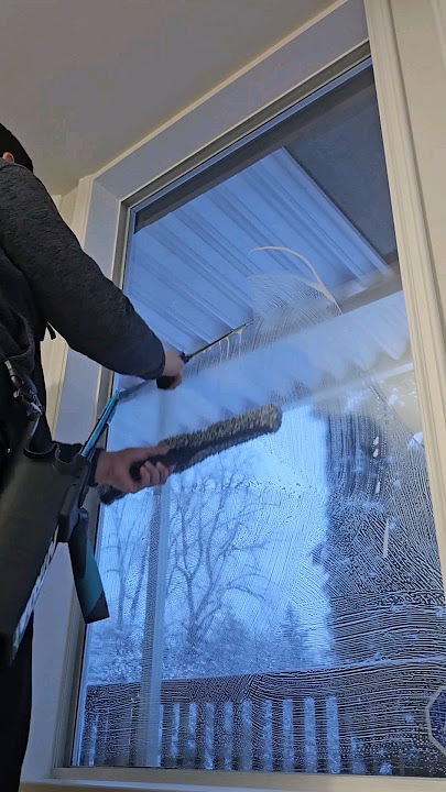 A magnetic window cleaner in action. : r/oddlysatisfying