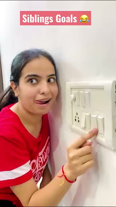 How siblings irritate each other ? 😂 #priyalkukreja #shorts #ytshorts