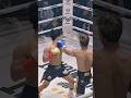 Hook kiri Edy Boxing sama sekali tak membuat Paris Pernandes bergeming