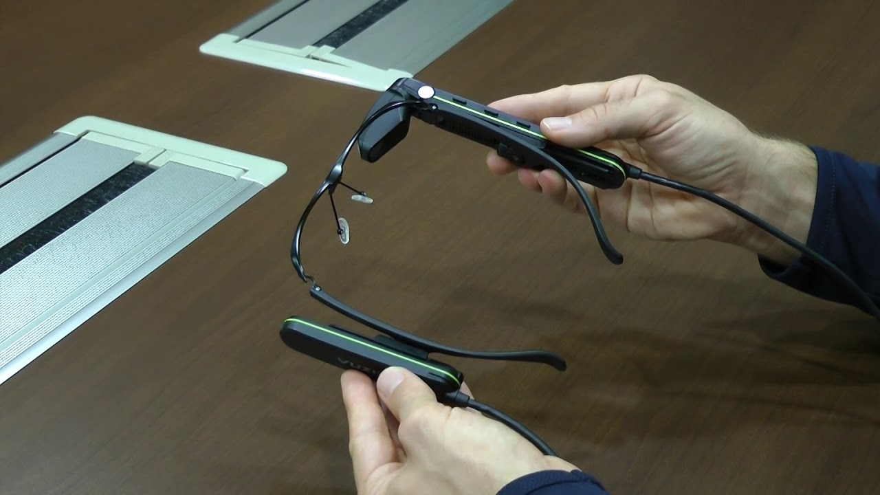 Vuzix M300スマートグラス使い方講座 装着方法編 - YouTube