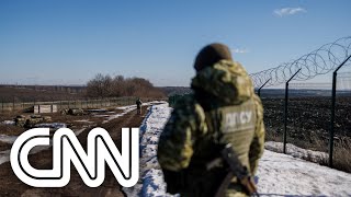 Famílias russas enterram soldados mortos na Ucrânia | AGORA CNN