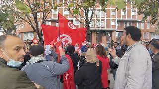 وقفة تضامنية بمبادرة من جمعيات تونسية مستقلة ضد إنقلاب قيس سعيد على دستور ومؤسسات تونس