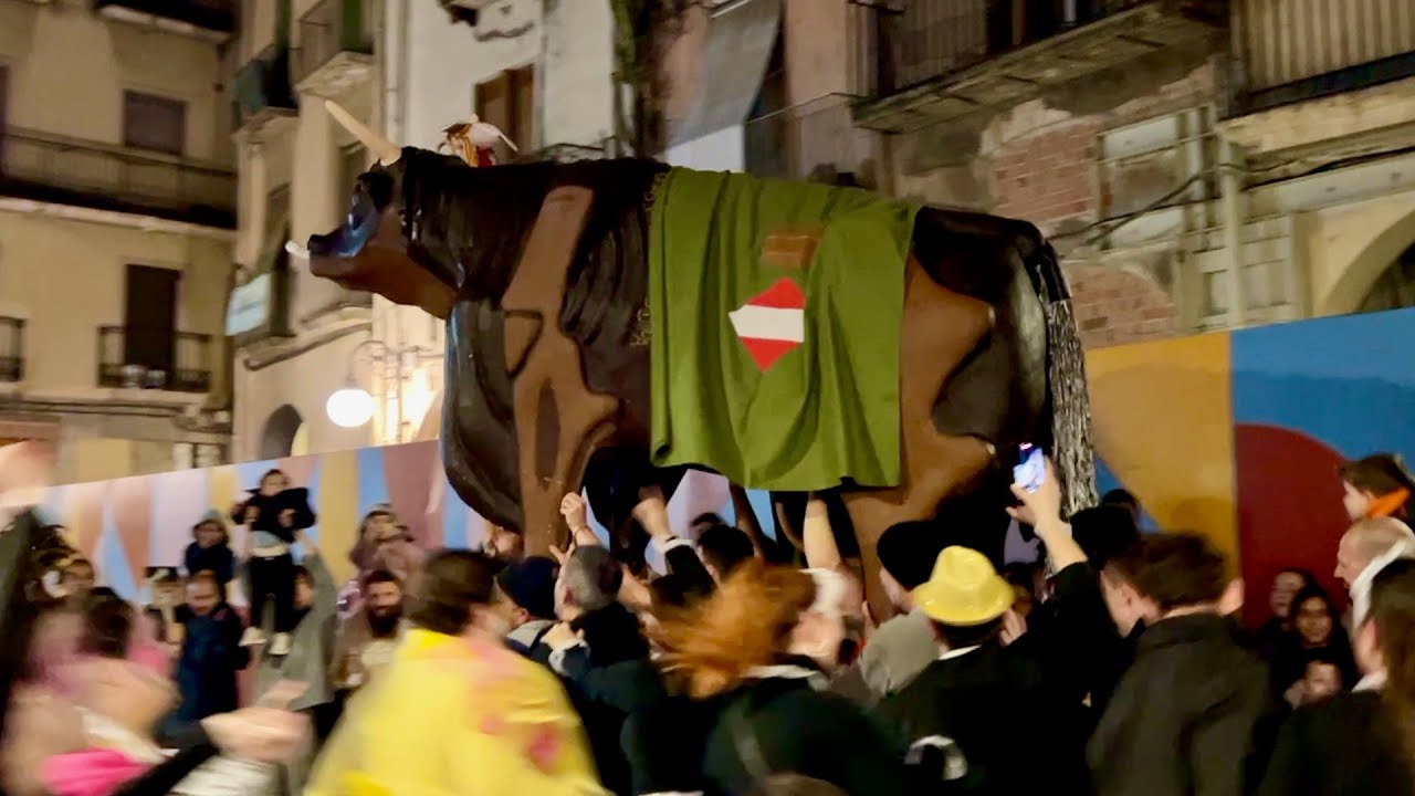 Balls del BOU i la MULASSA de Carnaval - Arribo dels Reis Carnestoltes -  Plaça de l’Oli Valls 2025
