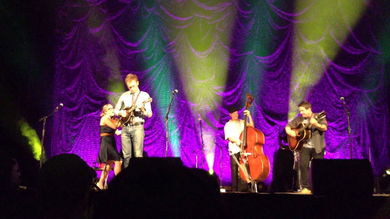Nickel Creek: "Elephant in the Corn" (Ann Arbor, 7/12/14) Nickel Creek: "Elephant in the Corn" (Ann Arbor, 7/12/14)