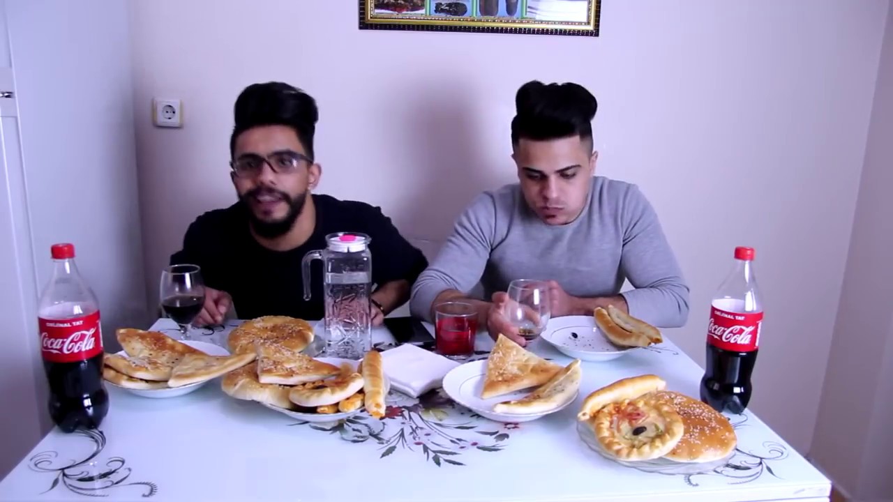 تحدي الاكل اخوي طلعلو كرش شوفو شلون انتفخ || mohammed and rami ||