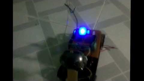 điều khiển xe từ xa qua ngõ USB+ visual basic+ PIC 16f877a :D hay lắm...