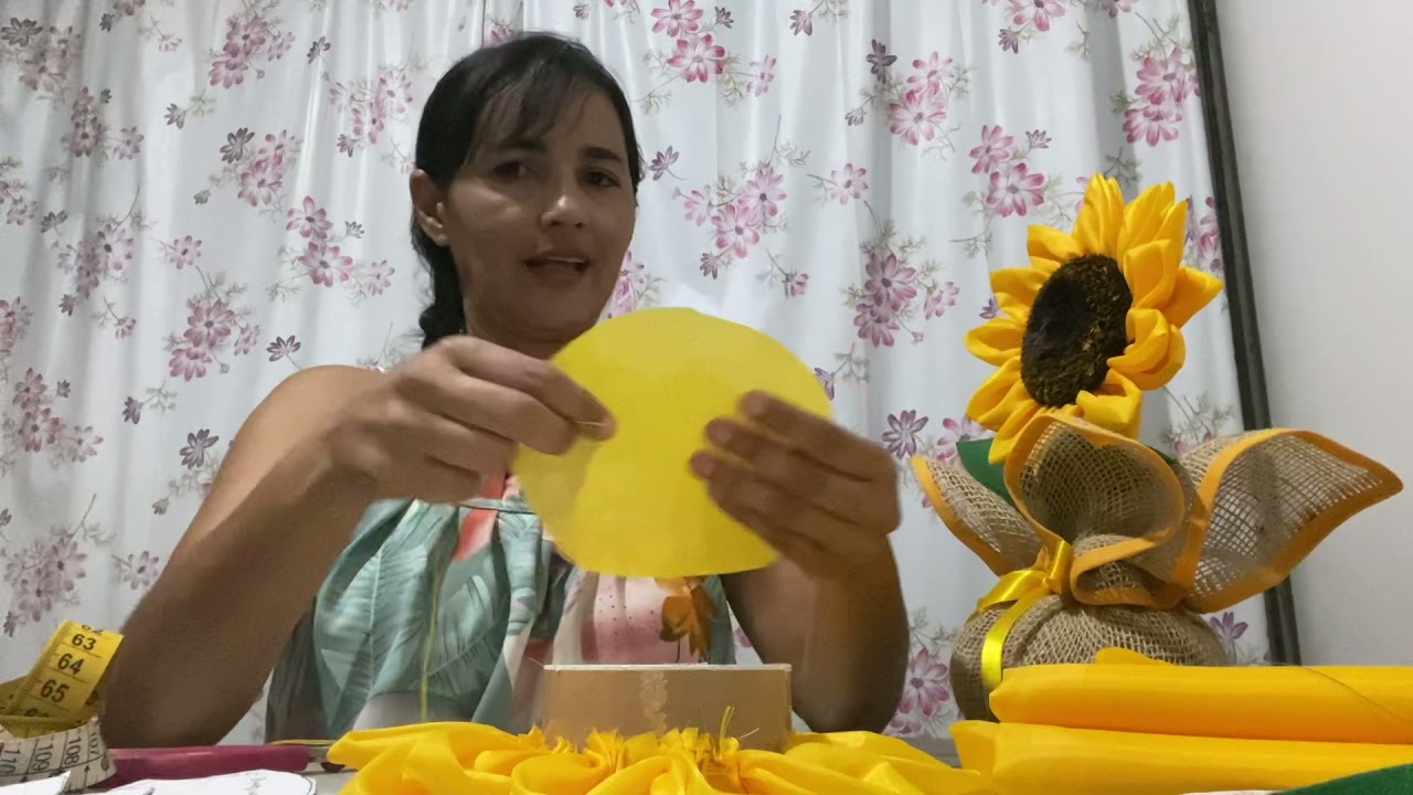 Como fazer arranjos de flor girassol passo a passo