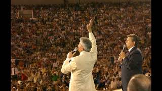 BENNY HINN COMPILATION (4 LOOPS, BETTER QUALITY VERSION) -  HIS HOLY PRESENCE
