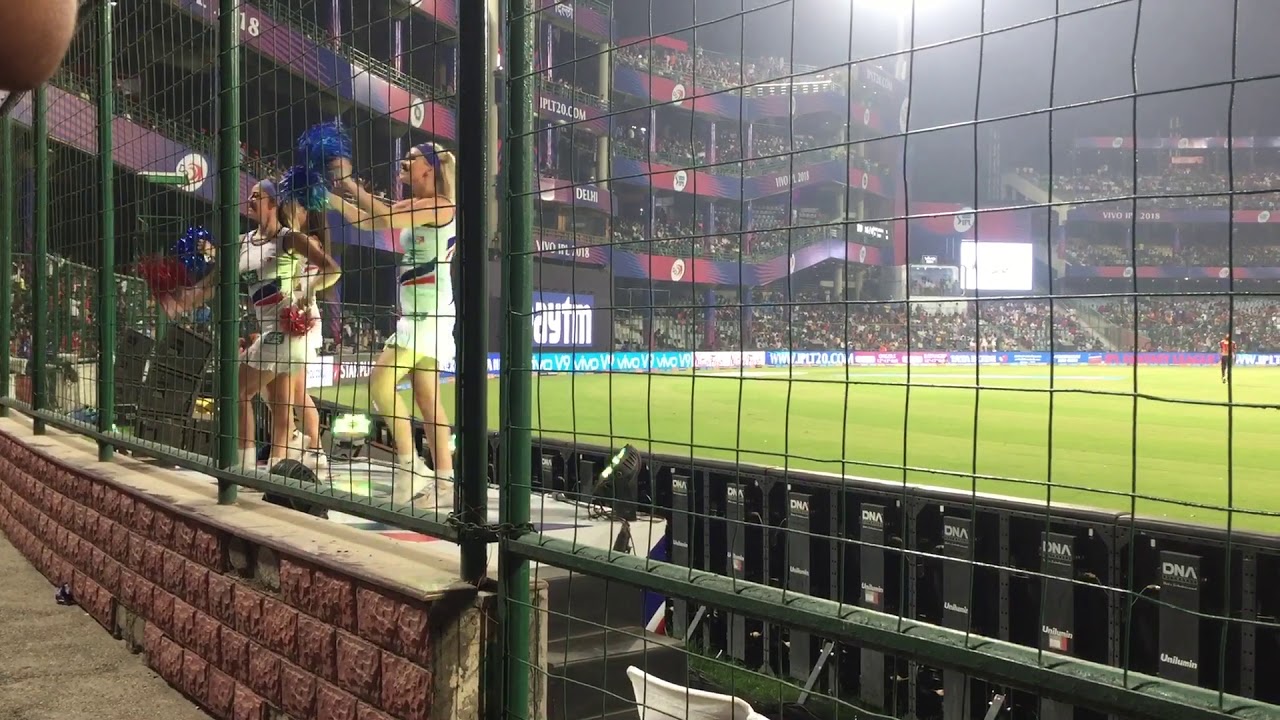Hot Cheerleader Delhi Daredevils IPL 2018