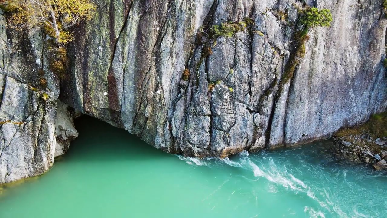 Visit Norway ,Fjellhaugvatnet i Kvinnherad .