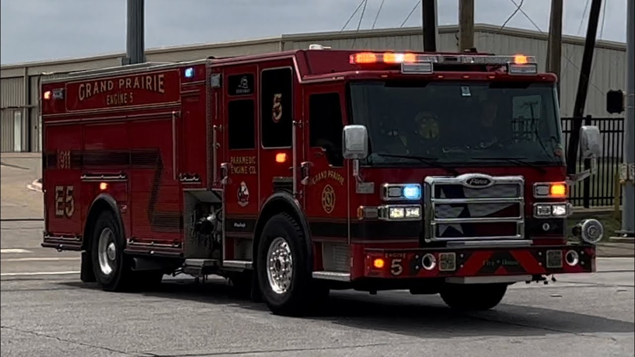 Grand Prairie Fire Department Engine 5 Responding