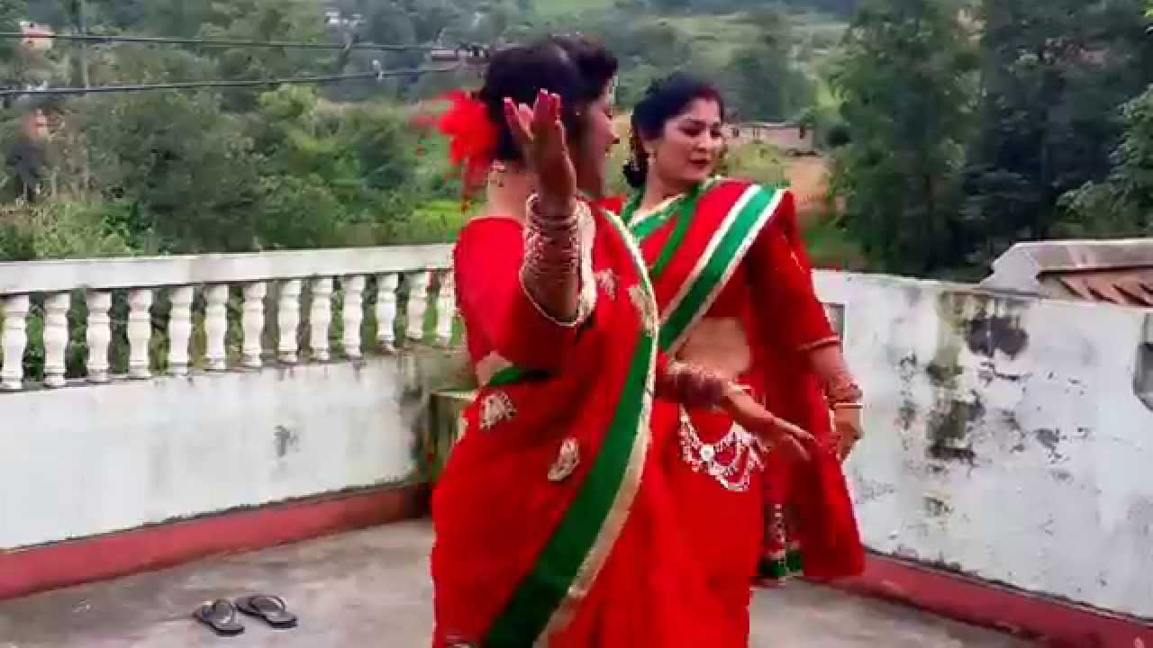 Haritalika Teej Nepali Women S Biggest Festival Dancing In Traditional Nepalese Women Costumes
